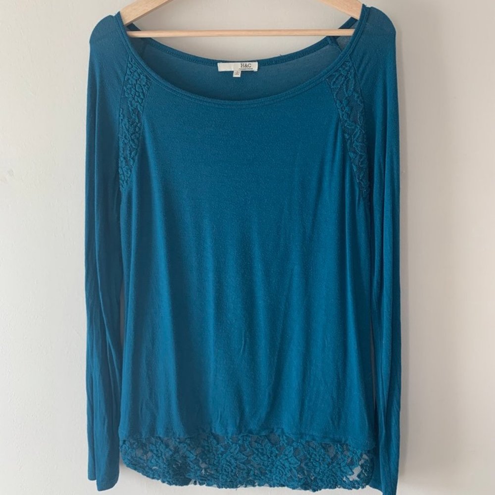 H&C Collection Long Sleeve Blue-Green Womens Top with Lace Detailing